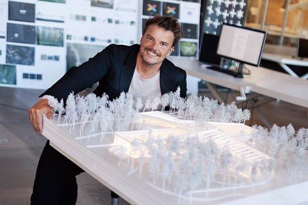 負責建筑設計的Bjarke+Ingels+Group團隊。+